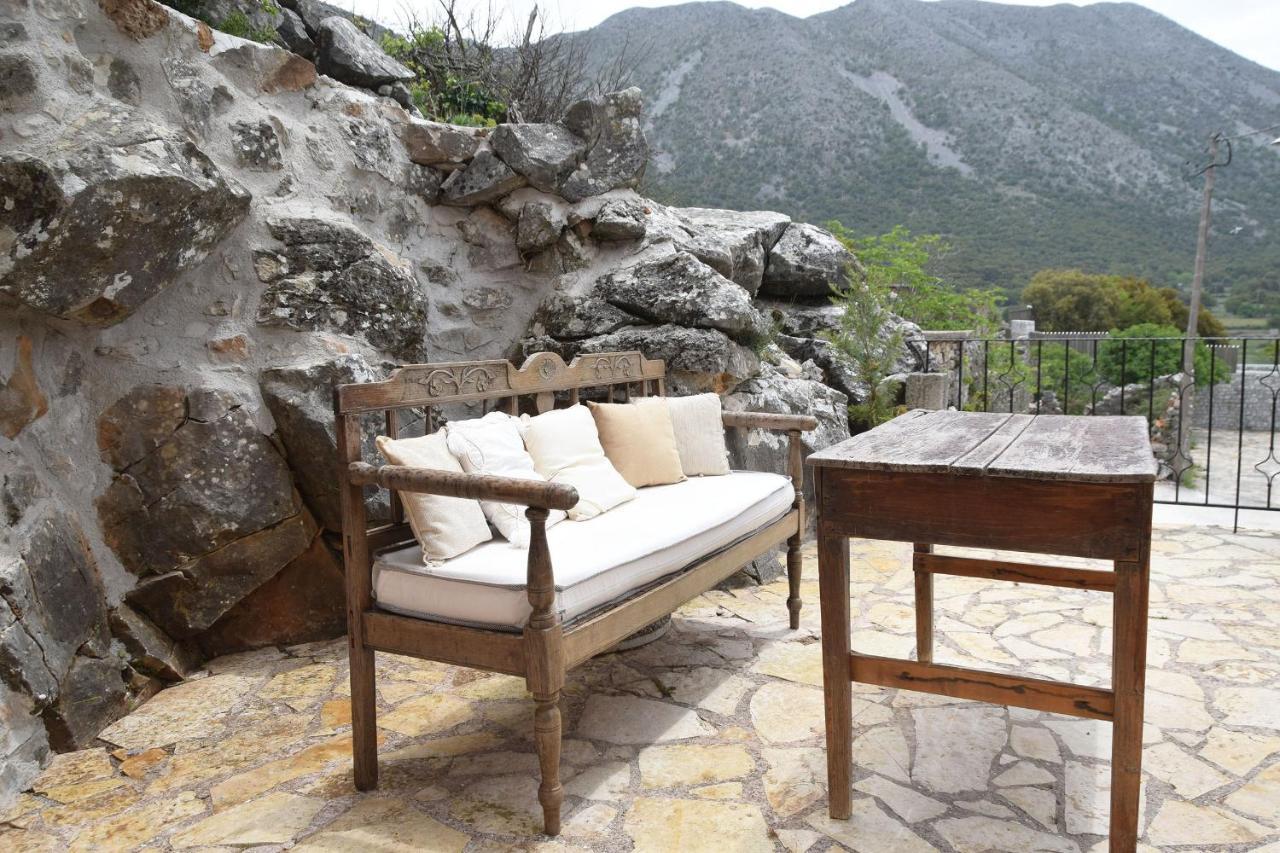Stone Built Villa Galatia, Poolside & Perfect View Karés Eksteriør bilde