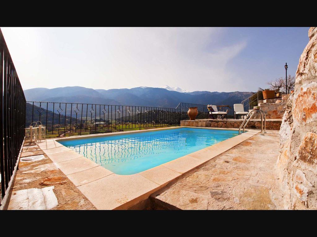 Stone Built Villa Galatia, Poolside & Perfect View Karés Eksteriør bilde