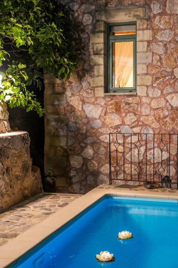Stone Built Villa Galatia, Poolside & Perfect View Karés Eksteriør bilde