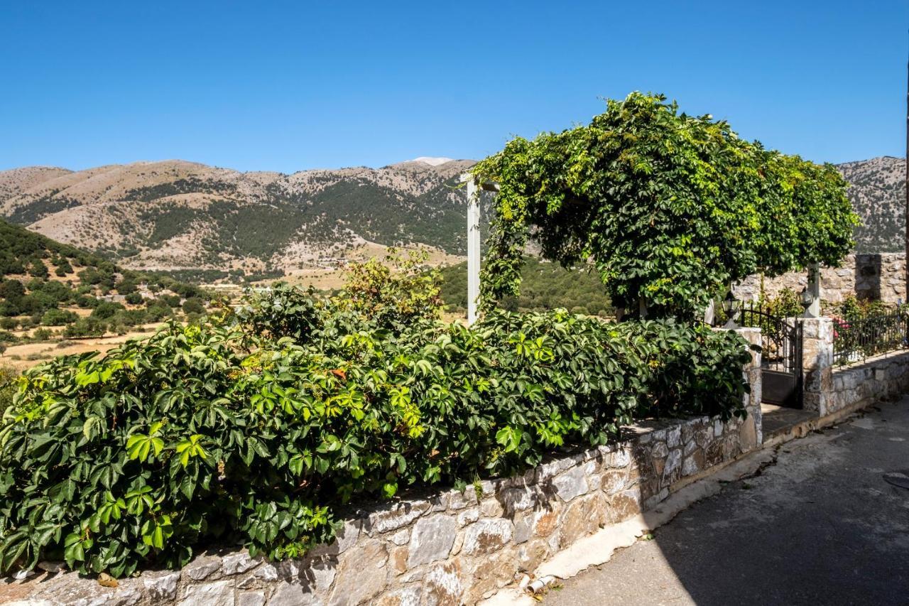 Stone Built Villa Galatia, Poolside & Perfect View Karés Eksteriør bilde